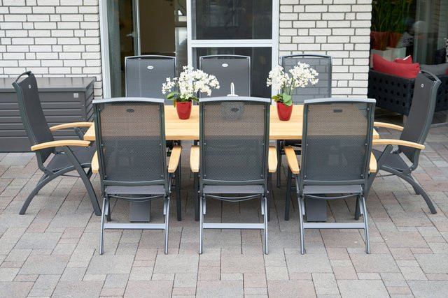 Hartman Xanadu Da Vinci Garten-Essgruppe aus Aluminium und Teakholz in Anthrazit mit 8 Klappstühlen, B: 220 cm, T: 100 cm, H: 75 cm - Bild 1