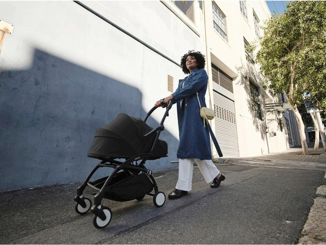 Stokke Yoyo3 Travel Buggy inklusive Neugeborenenset in Schwarz mit Schlafwagen und Sportsitz - Bild 1
