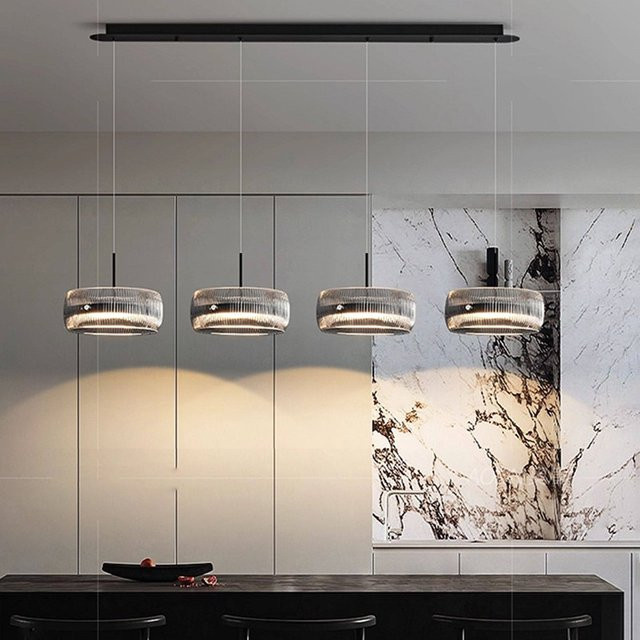Moderne LED-Ringleuchte von Gbbmade als Pendelleuchte aus Glas für dein Wohnzimmer und Esszimmer in Warmweiß - Bild 1