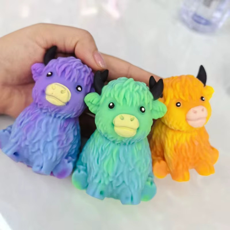 CELEBON Highland-Kuh Squishy, Quetschspielzeug, mit Glitzer - Bild 1