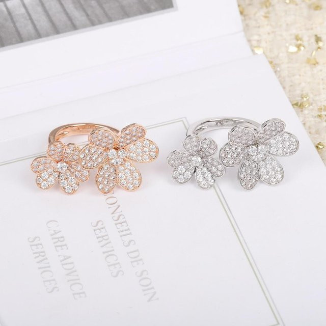 Musla Jewelry Ring, doppelte Blumen, Zirkone, Roségoldene Farbe, Damen - Bild 1