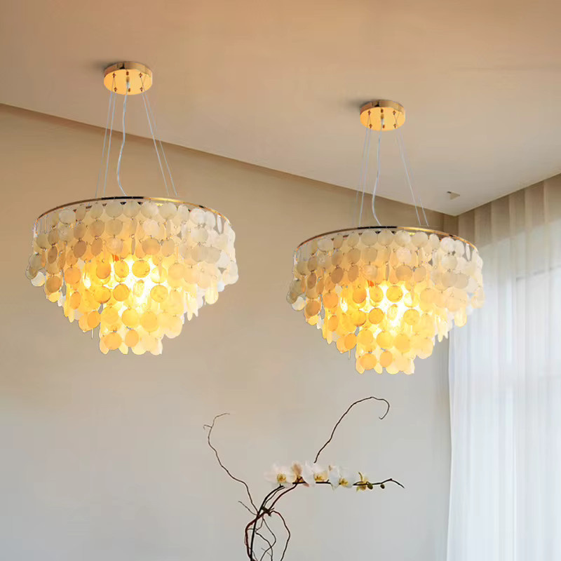 Moderner Muschel-Kronleuchter von HomeLover aus Metall und Glas in Gold, Chrom und Weiß - Bild 3