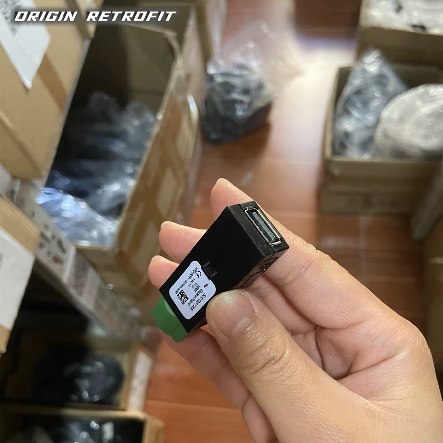 USB AMI Installationsstecker und Schalter Kabel für VW Golf MK7, Golf 7, Passat B8 und Polo mit CarPlay Media MIB2 PRO, Farbe: Schwarz, Anschluss: USB-C, Teilenummer: 5Q0 035 726 E - Bild 2