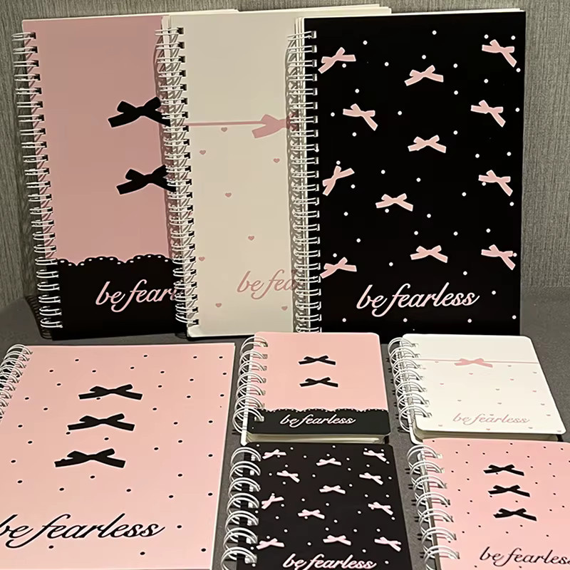 JETTING Notizbuch A5 mit rosa Schleifen Design, spiralgebundenes Softcover Tagebuch und Skizzenbuch in Pink - Bild 2