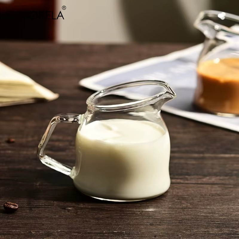 KEMORELA Mini-Milchkrug aus Glas mit tropffreiem Ausguss, transparent, hitzebeständig - Bild 3