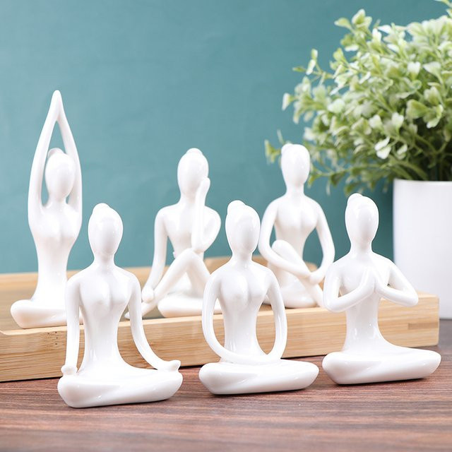 JETTING Keramik Yoga Figur Meditation Statue in Weiß als Deko Ornament für den Tisch - Bild 1
