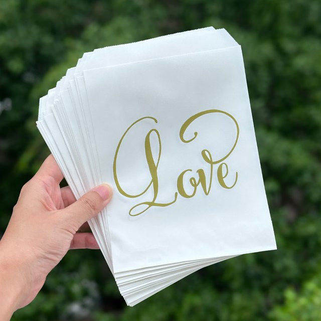 50 Stück weiße Kraftpapiertüten mit Goldfolie LOVE-Design, B: 13 cm, H: 18 cm - Bild 1