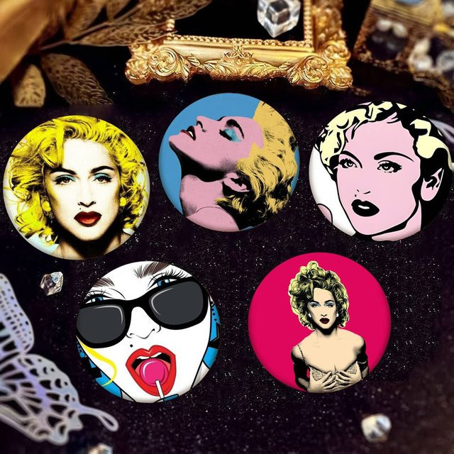 Brosche M-Madonna, Emaille-Pin, Cartoon-Stil - Bild 1