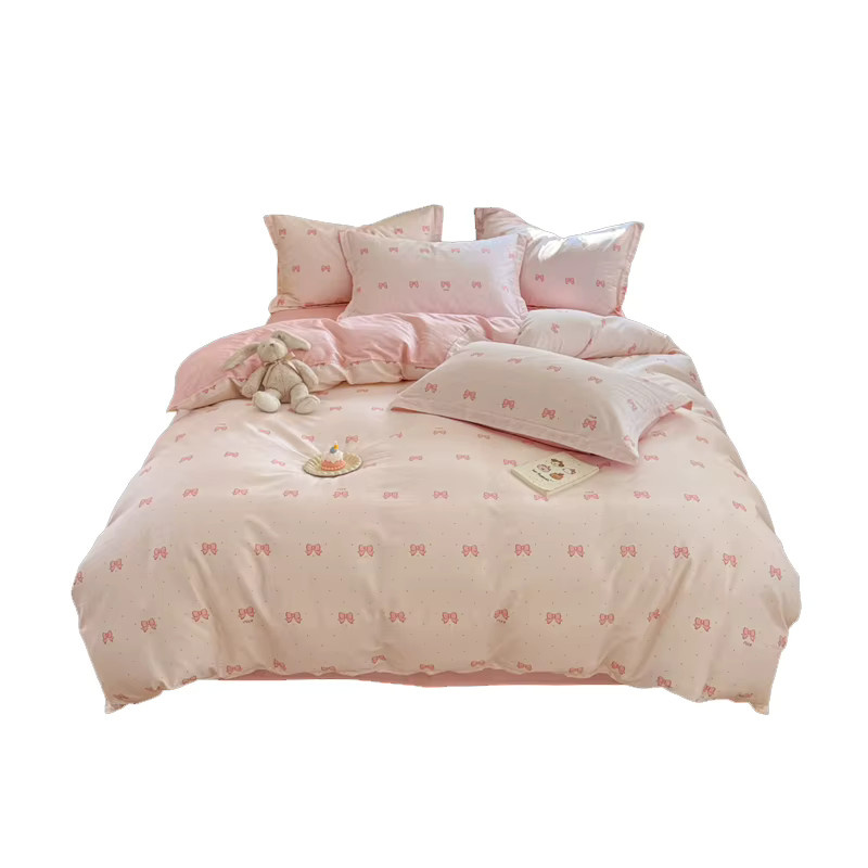 KISS NEST Bettwäsche-Set aus 100% Baumwolle mit rosa Schleifendruck, bestehend aus 1 Bettbezug und 2 Kissenbezügen, B/H: 160 x 210 cm - Bild 1