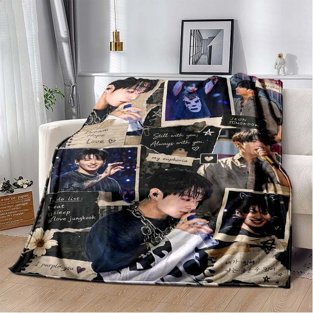 LOLO IU BTS Jungkook Flanell Überwurf Schwarz Weiß Bühne Collage Weich Warm Kuscheldecke B/B: 80 x 120 cm - Bild 1