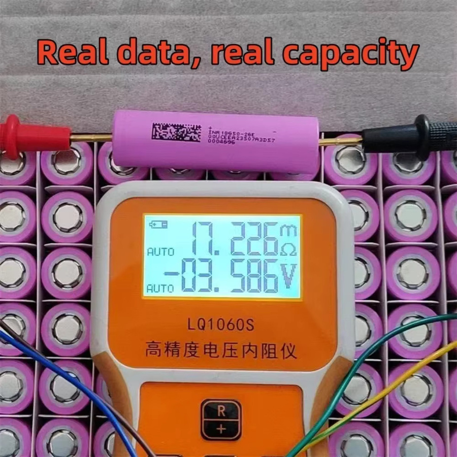 Wiederaufladbarer Lithium-Ionen-Akku INR-18650 26E in Pink mit 2600 mAh und 3,7 V - Bild 3