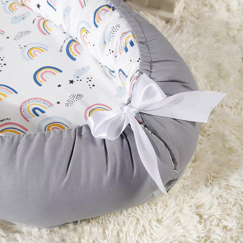 Tragbares Baby Nest als Reisebett und Liege für Neugeborene und Kleinkinder inklusive Kissen, waschbar - Bild 2