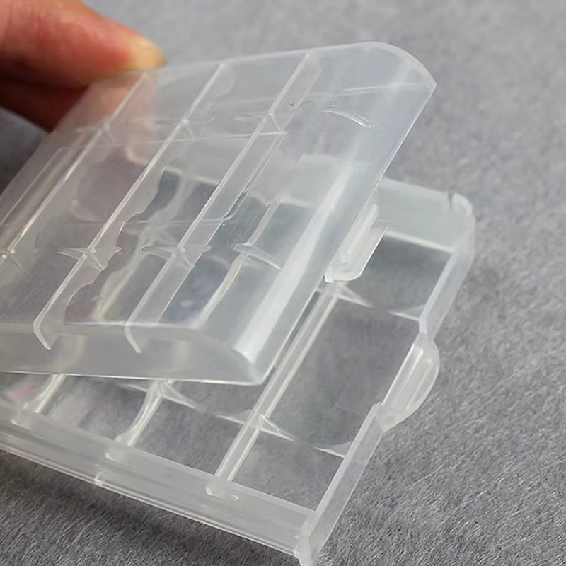 Batteriespeicher Box aus Hartplastik mit 2 4 oder 8 Steckplätzen für AA und AAA Batterien, transparent - Bild 4