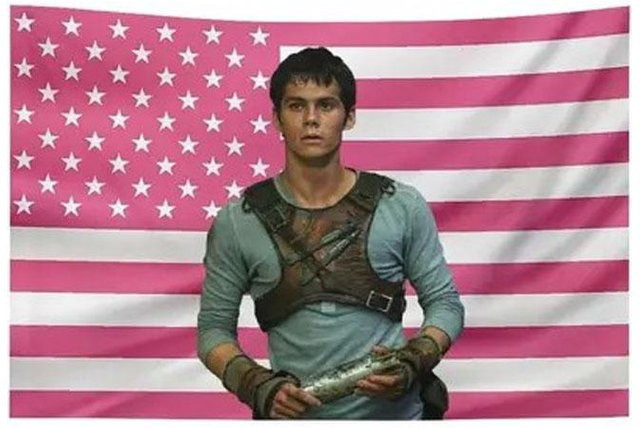Wandteppich mit Dylan O'Brien Motiv im Hippie Boho Stil von JMG Household Supplies, Breite: 120 cm, Höhe: 180 cm - Bild 1