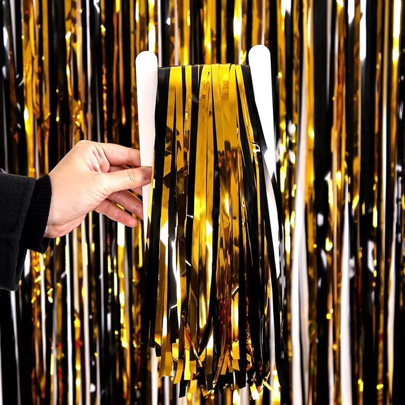2er-Set MicroPlush Party Folienvorhänge in Schwarz und Gold für Abschluss, Hochzeit oder Geburtstag - Bild 3