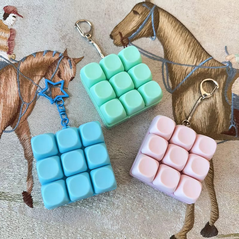 JETTING 9-Tasten-Tastatur-Fidget-Schlüsselanhänger, Antistress-Tastaturknopf, Stressabbau-Spielzeug - Bild 2