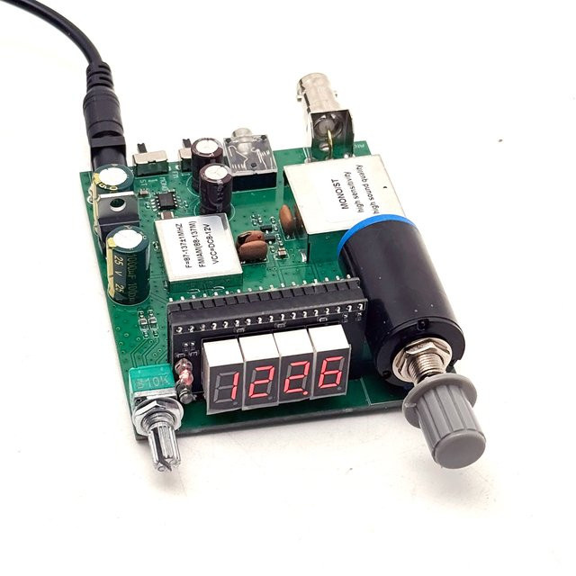 DYKBmetered AM/FM-Radio und Luftfahrt-Empfängerplatine mit LED-Frequenzanzeige in Grün (87-138MHz) - Bild 1