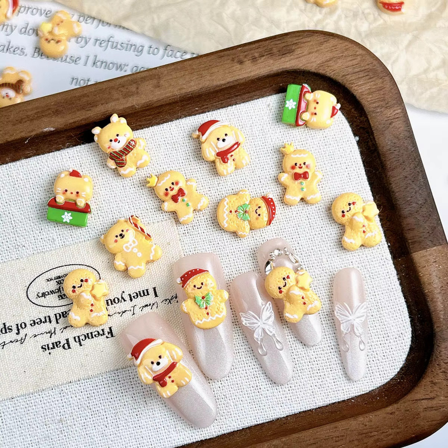 20 Stück Nagel Charms Weihnachten Motiv Harz, Gelber Bär Schneemann, Elch, Lebkuchenmann - Bild 3