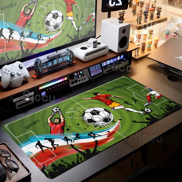 Riccu XXL Fußball Mauspad in Multicolour für Gamer und Sportbegeisterte - Bild 1