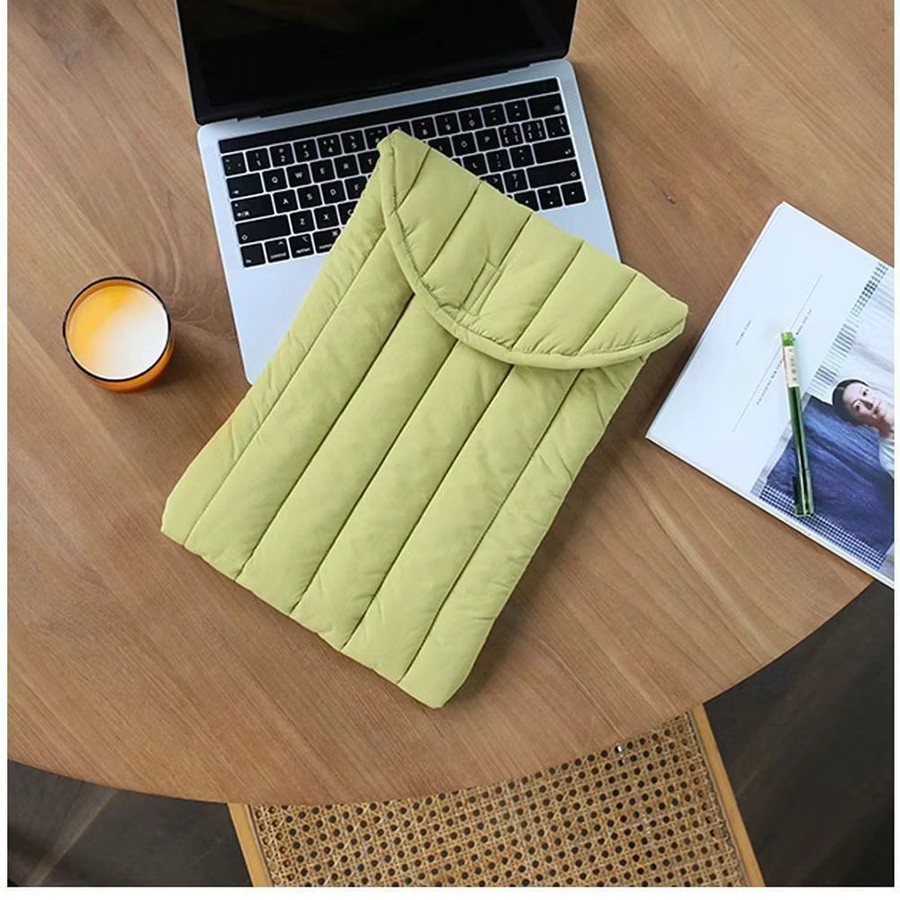 Stoßfeste und wasserabweisende Laptoptasche aus bestickter Baumwolle für 11, 13 oder 15 Zoll in Grau und Grün - Bild 2