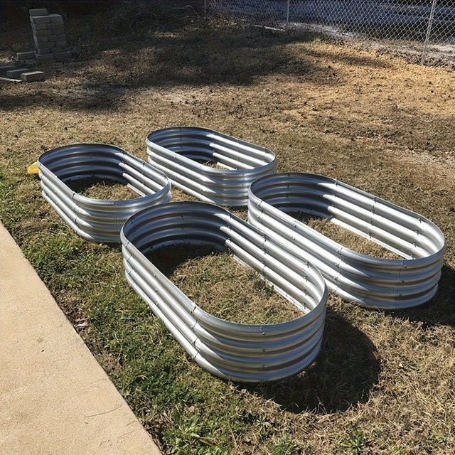 Personalisierbares erhöhtes Gartenbett aus verzinktem Stahl in Silber, ovaler Pflanzkasten für den Gemüsegarten, B/T/H: 120 x 60 x 30 cm - Bild 1