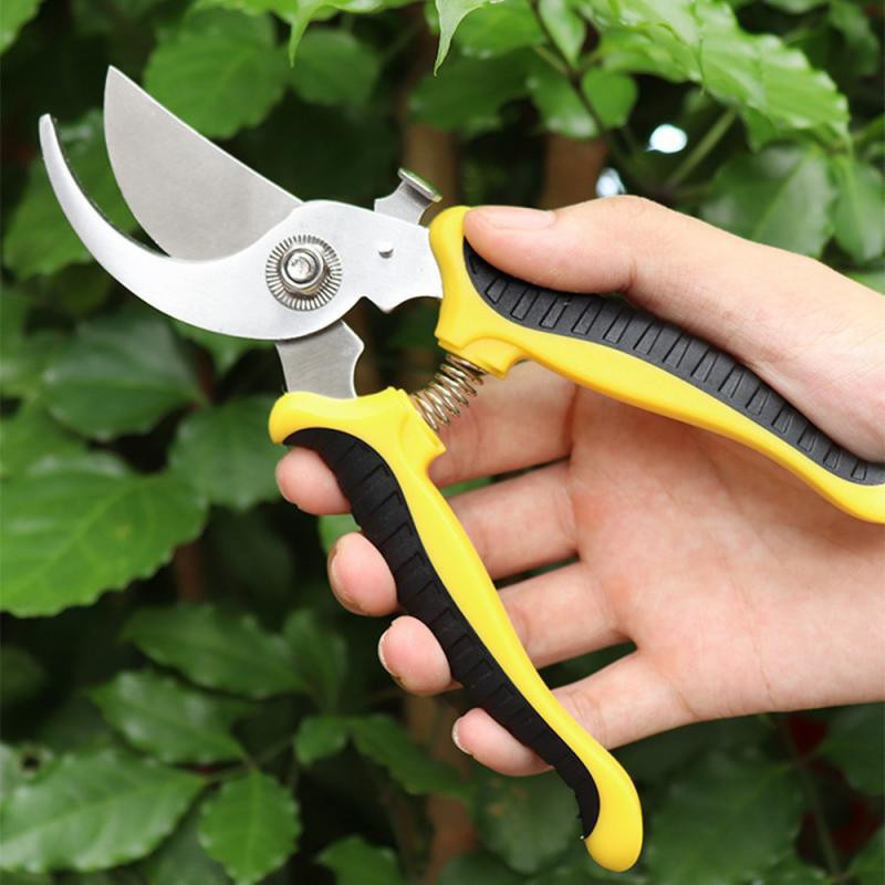Professionelle Gartenschere von Aloisia in Gelb für den Obstbaumschnitt und zum Trimmen von Zweigen aus Stahl und PVC - Bild 3