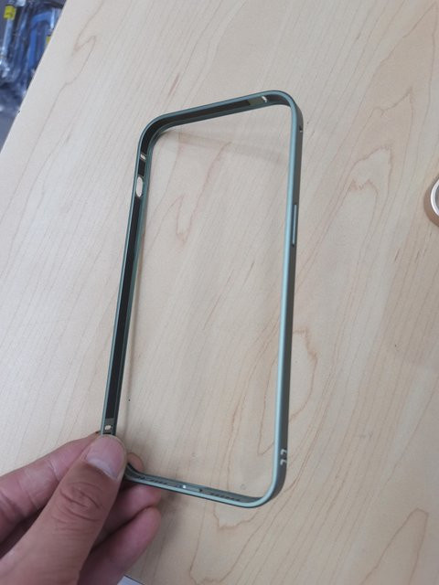 Ultra dünne Aluminium Metallhülle mit Hartschale für Apple iPhone 13 Pro Max in Schwarz, Lila, Silber oder Grün - Bild 1