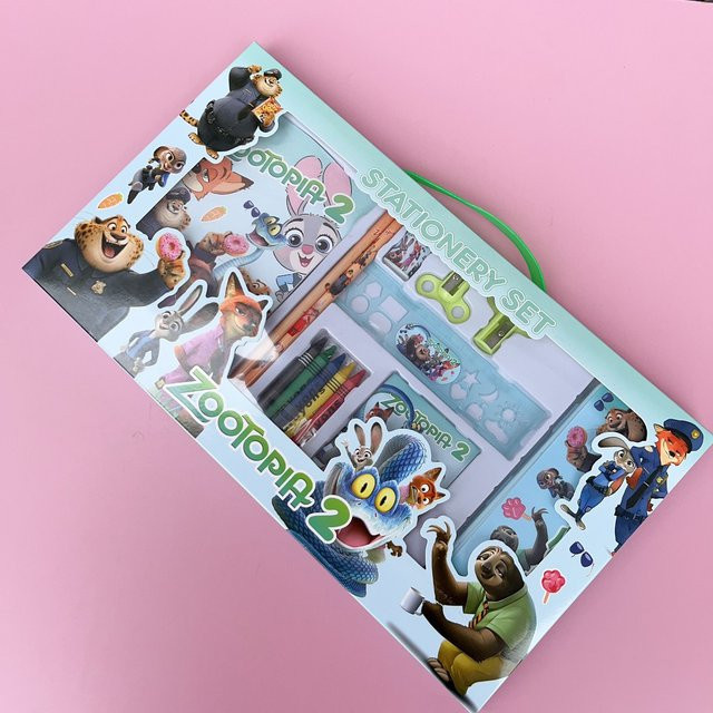 Beast Kingdom Zootopia Schreibwaren-Set in Geschenkbox, buntes Cartoon-Design mit Radiergummi, Anspitzer, Bleistift und Notizblock - Bild 1