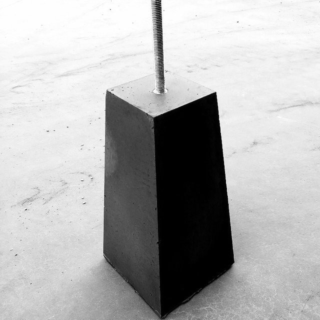 Betonsockel für Carports und Terrassenüberdachungen B/B: 12 x 12 cm - Bild 1
