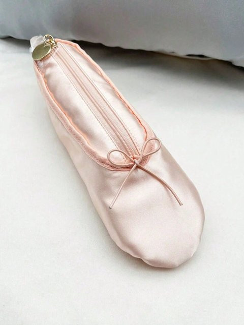 Handgefertigtes Federmäppchen im Vintage-Ballettschuhe-Design als multifunktionales Make-up-Beutel in Grün oder Pink - Bild 1