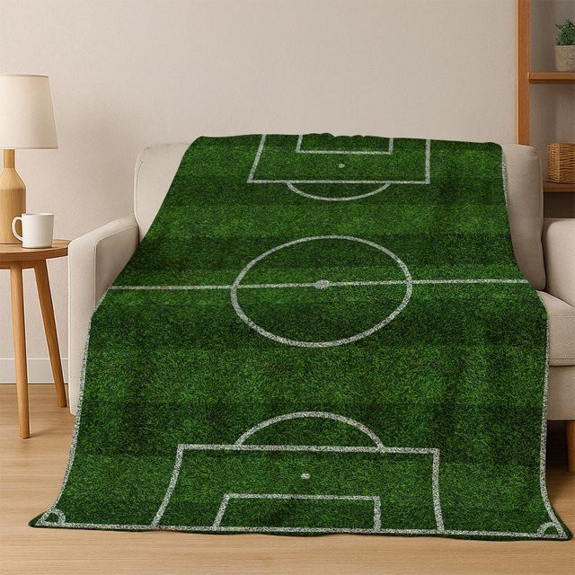 Faviora Flanell-Sportdecke mit Fußballfeld-Design in Grün, weiche und warme Wurfdecke für Schlafzimmer, Wohnzimmer oder Camping - Bild 1