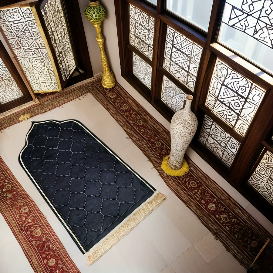VIKAMA Gebetsmatte mit Quastendesign in Schwarz, orientalisches geometrisches Design, faltbar und leicht für Heimgebet oder Outdoor-Nutzung - Bild 1