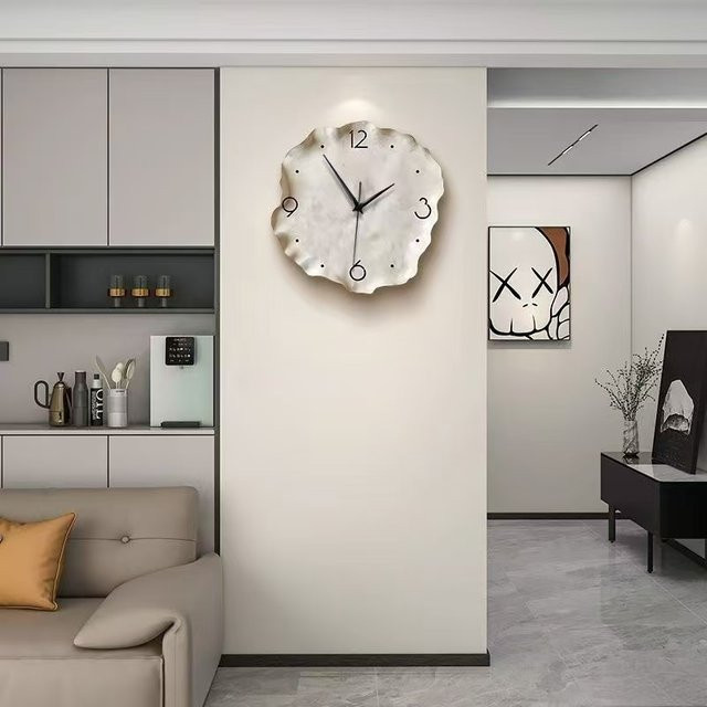 Holida Wanduhr in Weiß, modernes und geräuschloses analoges Design für Wohnzimmer und Schlafzimmer, Durchmesser: 30 cm - Bild 1