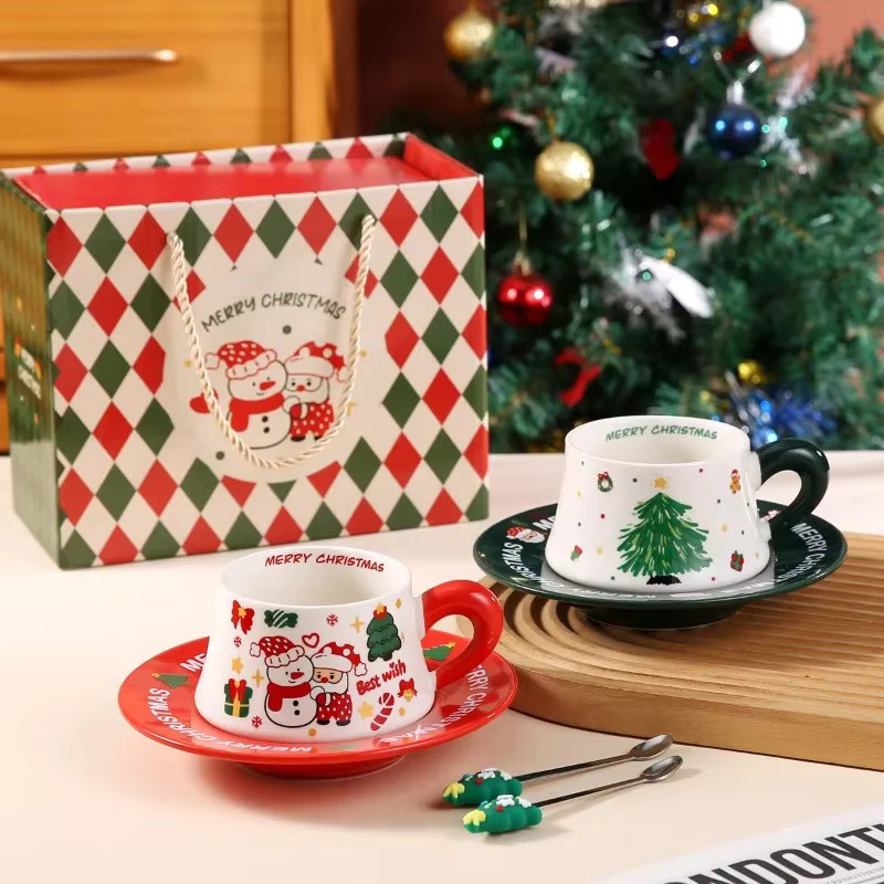 YUZI Weihnachtliches Keramik Set aus Tasse und Teller mit Santa Claus Motiv - Bild 3