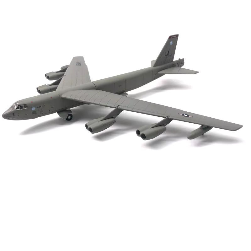 USA B-52 Bomber Modellflugzeug aus Metall im Maßstab 1:200, Farbe Grau - Bild 4