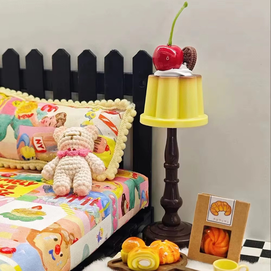 Ligghig Kawaii Pudding LED Nachtlicht in Gelb und Braun, batteriebetriebene Schreibtischlampe für Kinderzimmer und Schlafzimmer - Bild 3