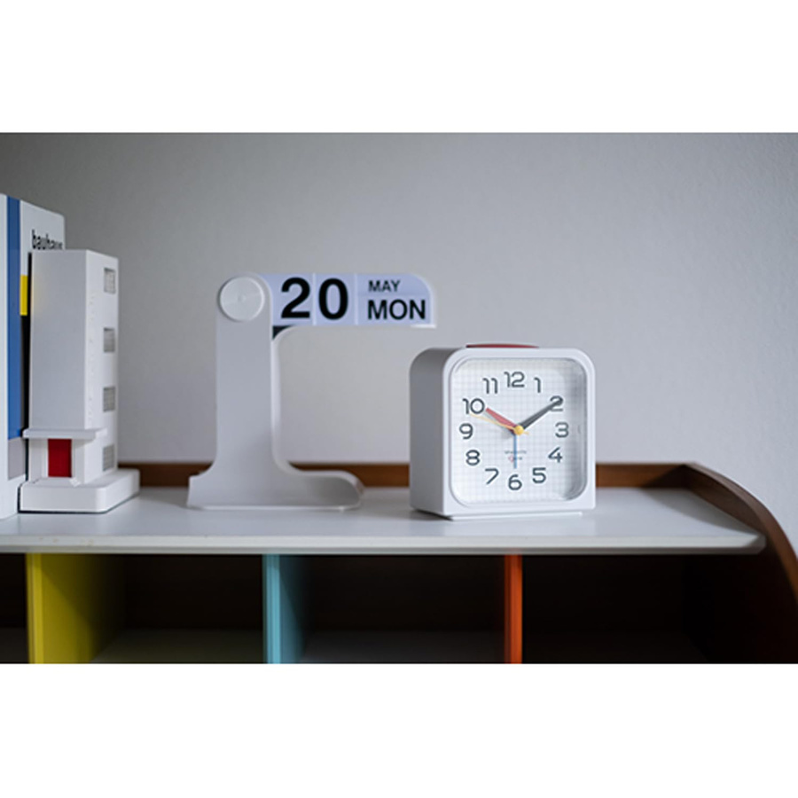 Bauhaus Gene Wecker Bayer Alarm SQ in Weiß mit Weck- und Schlummerfunktion - Bild 2