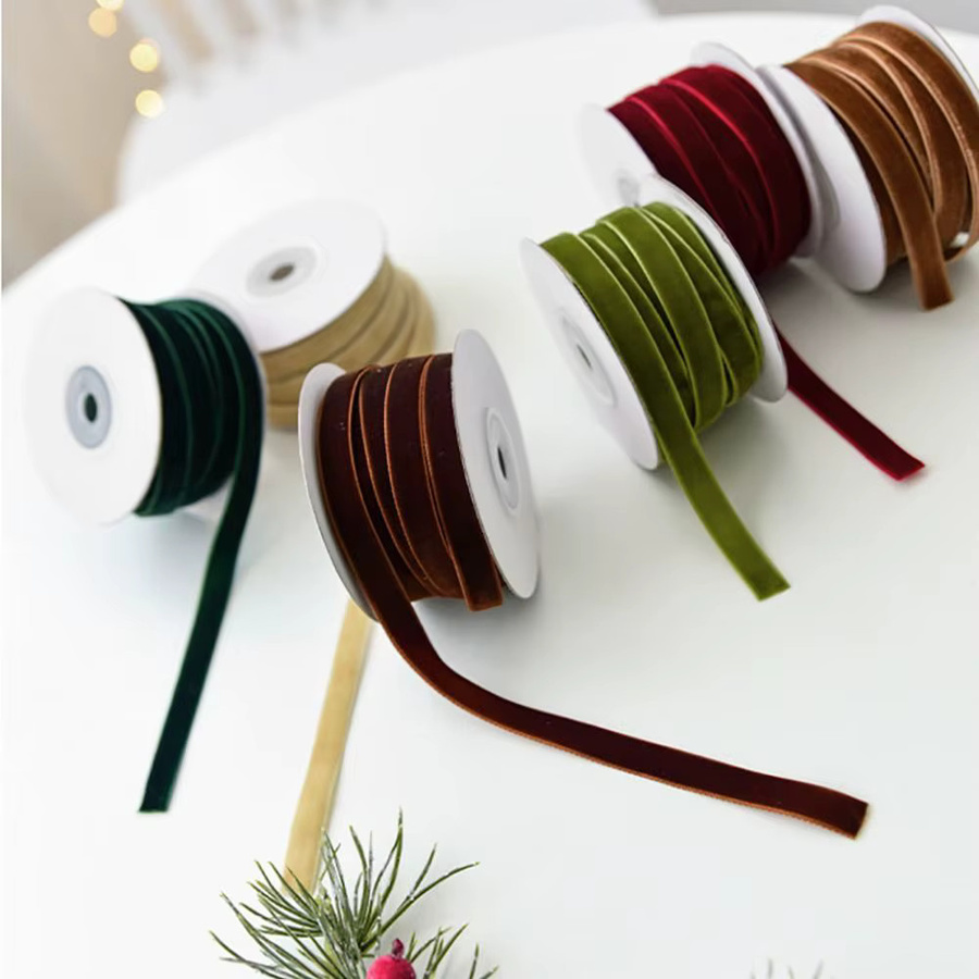 Grünes Samtband mit Beflockung für Weihnachtsdekoration und DIY-Geschenkverpackungen - Bild 2