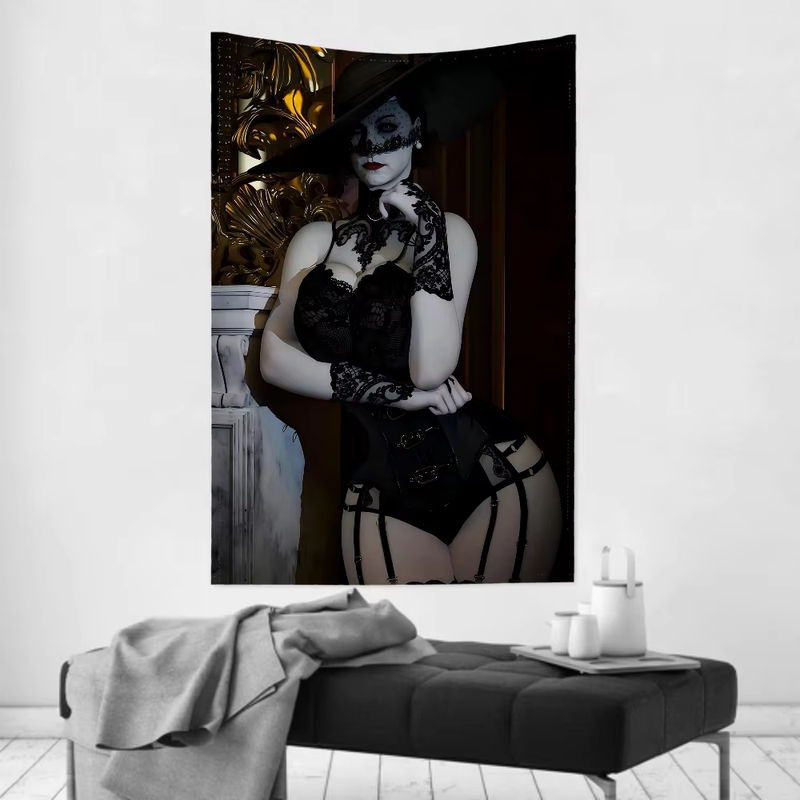 Resident Evil Lady Dimitrescu Wandtapisserie Textil Wandtuch in Schwarz B: 70 cm, H: 70 cm - Bild 3