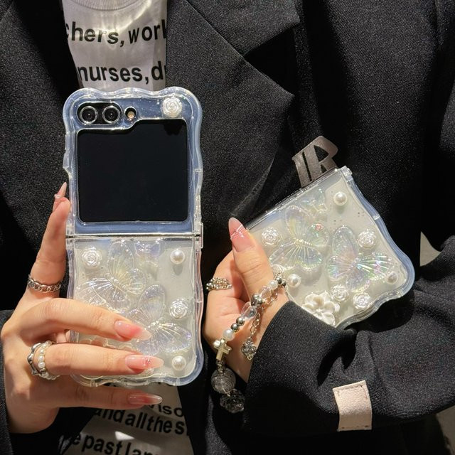 Stoßfeste Handyhülle mit Schmetterling-Design und Armband für Samsung Galaxy Z Flip 6 5 4 3 und Z Flip 7 in Pink/Transparent - Bild 1