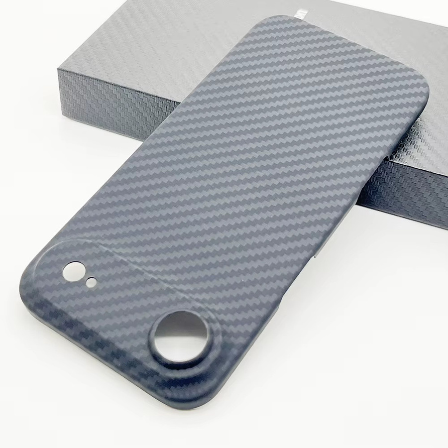 botnax Carbonfaser Hülle für iPhone 17 Pro Max in Schwarz, ultradünne Aramid Schutzhülle aus Carbon für kratzfesten Schutz - Bild 2