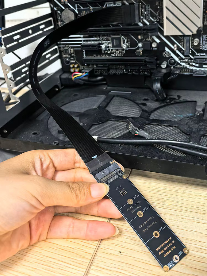 Dual Protocol PCIe 4.0 M.2 M Key NVMe Riser Karte und SSD Adapter für 2230 2242 2260 2280 M.2 PCI-e / M2 NGFF SATA SSD in Schwarz - Bild 7