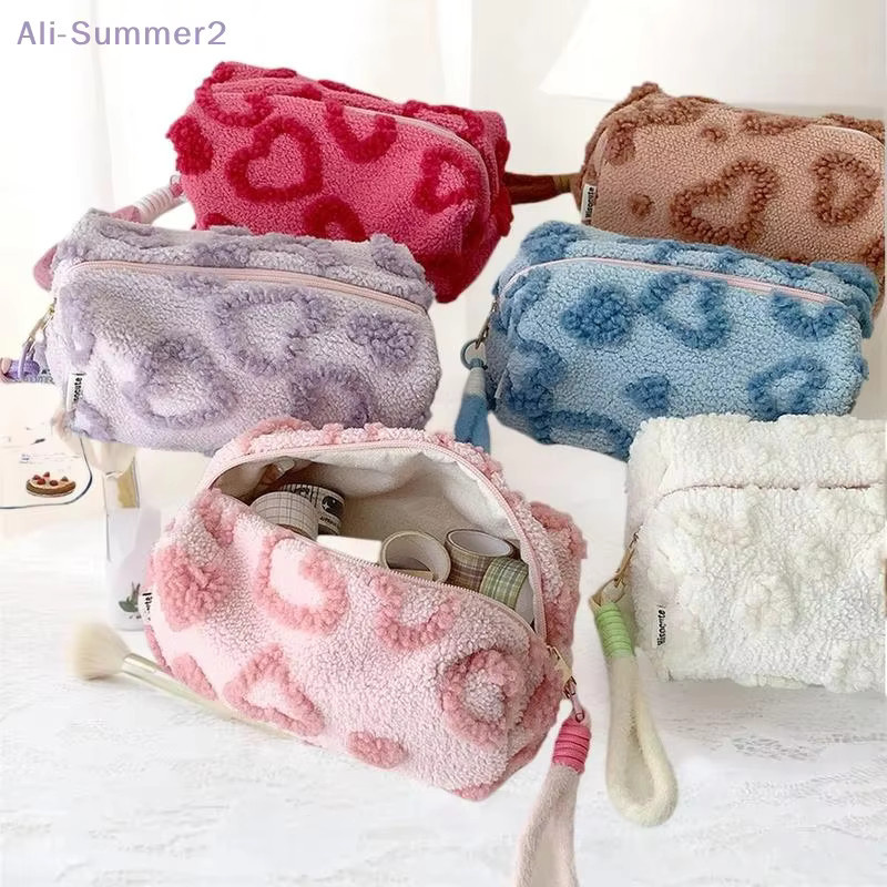 Niedliche Plüsch-Kosmetiktasche mit Liebesdruck und Griff in Pink als tragbarer Reise-Organizer und Federmäppchen - Bild 2