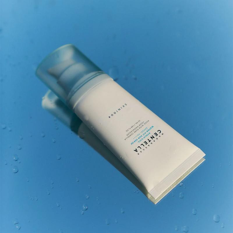 SKIN1004 Madagaskar Centella Hyalu-Cica Water-Fit Sonnenserum SPF 50+, 50 ml - Bild 2