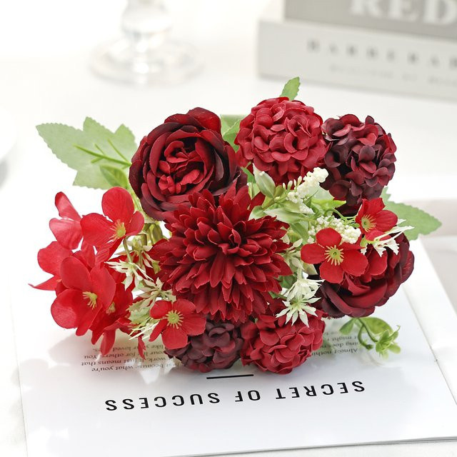 Yusheng Künstliche Seiden-Hortensien und Rosen in Rot für deine Dekoration bei Hochzeiten, Partys oder als DIY-Geschenk - Bild 1