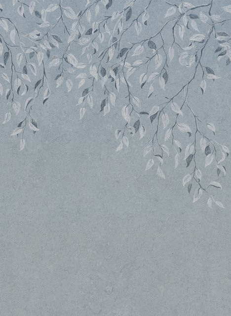 Sandberg Mural Liselund Tapete in Misty Blue mit Buchenzweigen im skandinavischen Design aus Vlies - Bild 1