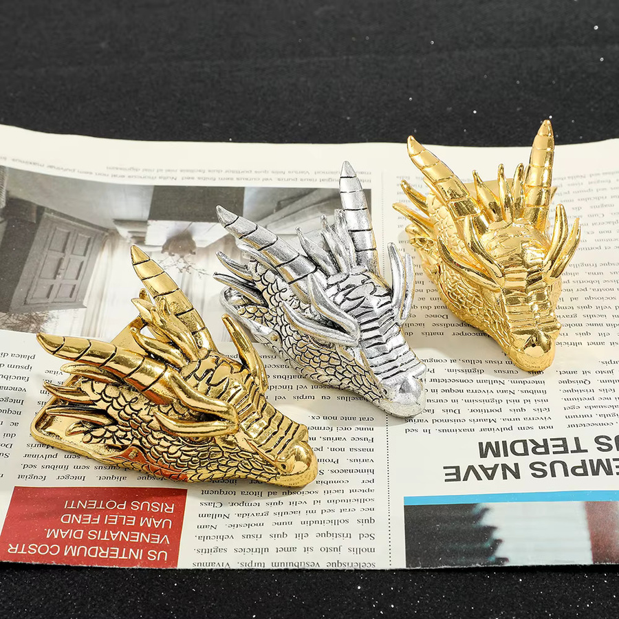 Glänzendes Drachenkopf Lesezeichen aus Metall in Gold für Buchliebhaber - Bild 2