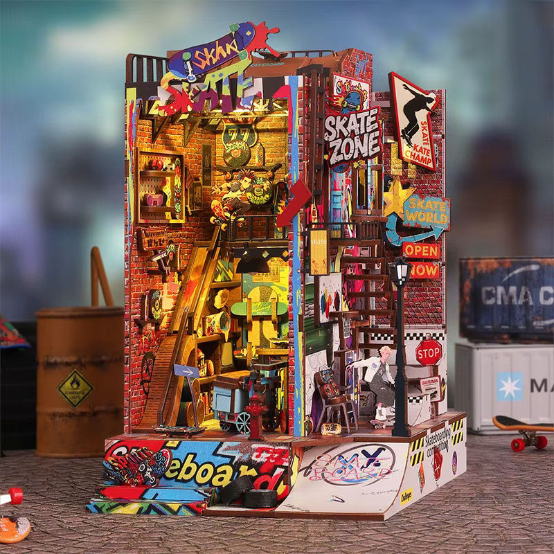 DIY Miniatur-Puppenhaus Buchnischen-Set von zuuton als 3D Holzpuzzle in Multicolor zur kreativen Schreibtisch-Dekoration - Bild 2