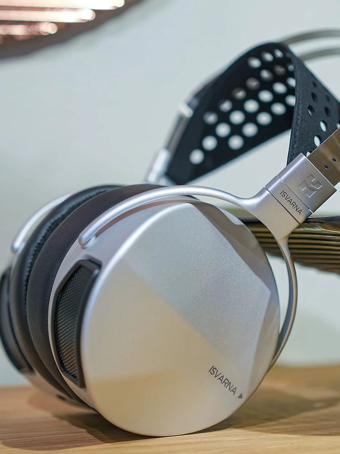 HIFIMAN ISVARNA Hybrid-Kopfhörer mit Planar-Magnet- und dynamischer Technologie in Weiß und Silber - Bild 3