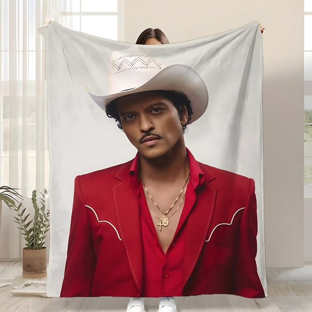 Bruno Mars The Romantic Throw Flanell-Kuscheldecke, Mehrfarbig, B: 150 cm, T: 200 cm - Bild 1